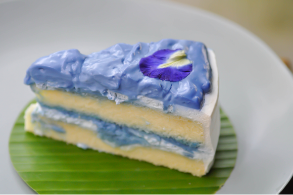 butterfly-pea-cheescake