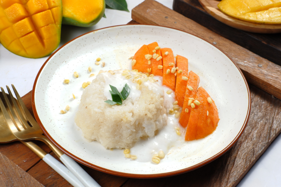 fancy mango sticky rice