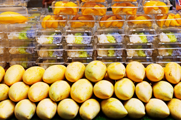 street food mango sticky rice