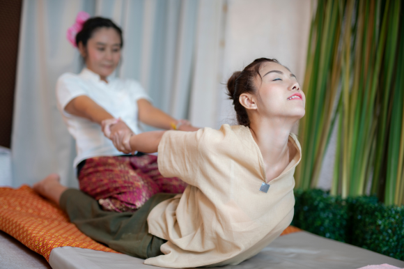 How to Experience a Traditional Thai Massage for Muscle Recovery