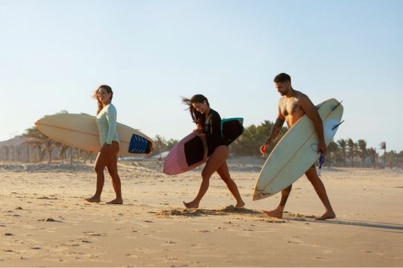 How Small Group Surf Lessons Make Maui Truly More Memorable